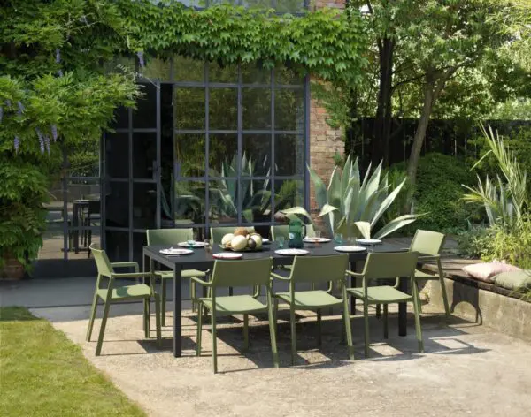 nardi_chairs_trillarmchair_ambeint-images1_hr-scaled