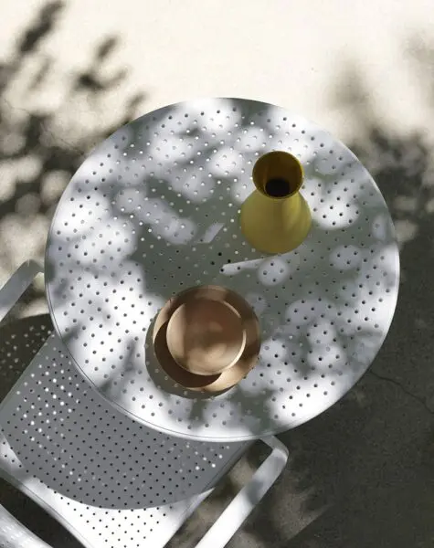 nardi_tables_step_ambient-images1_lr-min