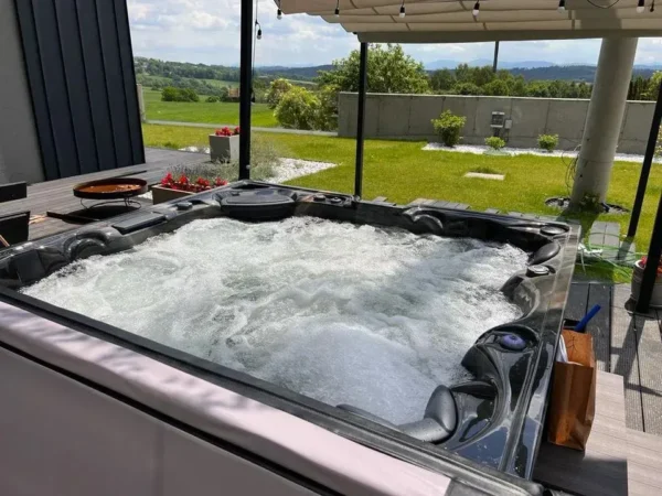 spa-bassein-superior-spas-premium-onyx-midnight-canyon-anhlyia-22022094-sm-14431122014663